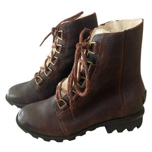 Sorel Women's Phoenix Short Lace Cozy Leather Boot Burro 7 Sherpa Oiled Leather
